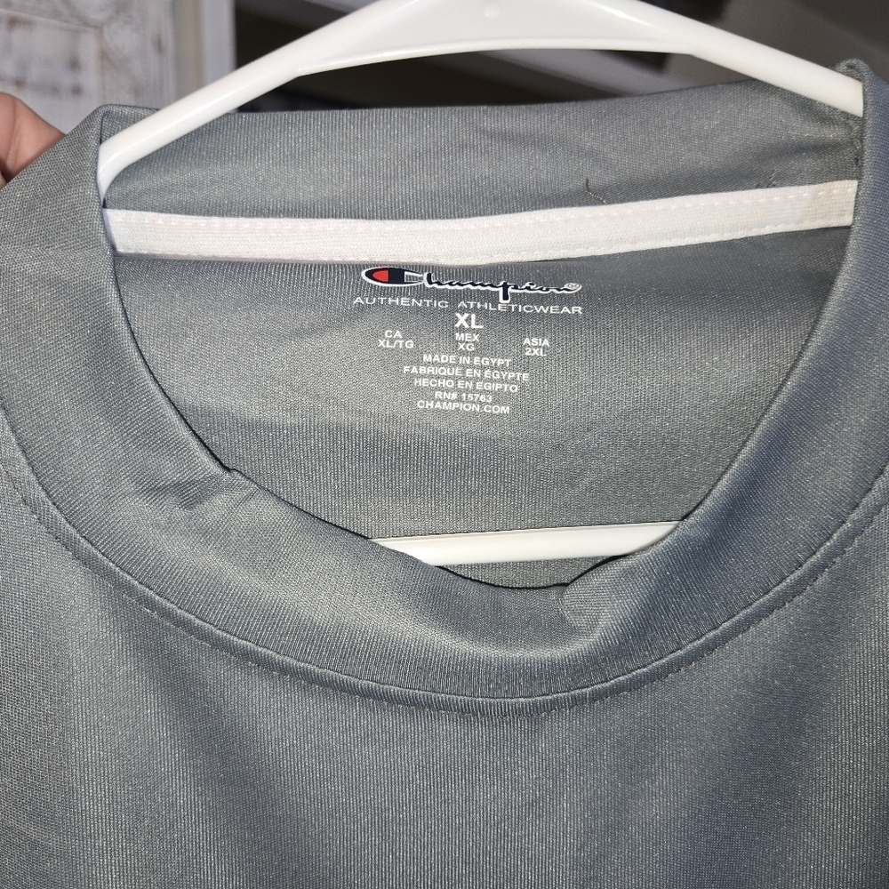 Champion XL Mens Tshirt Dryfit Lightweight Gray With Red Letters NWT - Picture 4 of 5